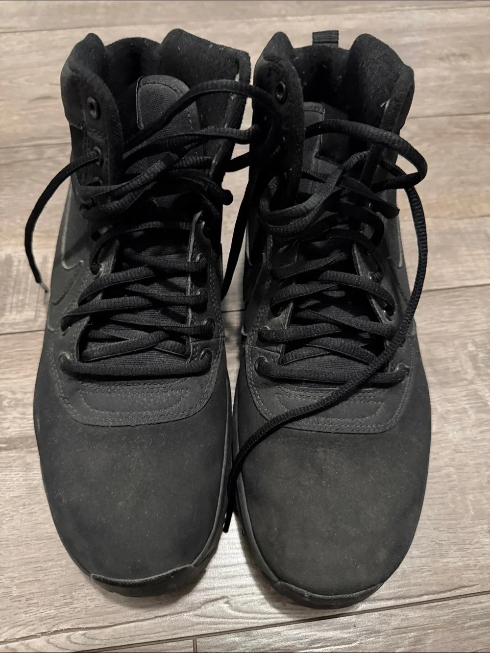 Nike Men's All-Black High-Top Utility Boots